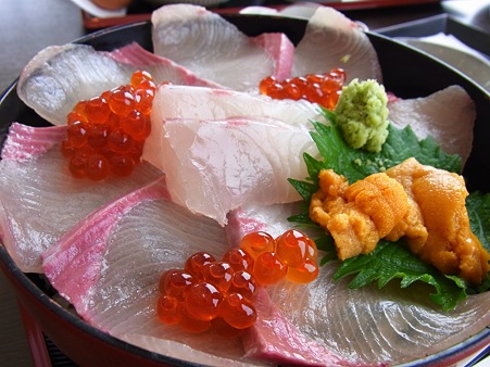 津屋崎の海鮮丼