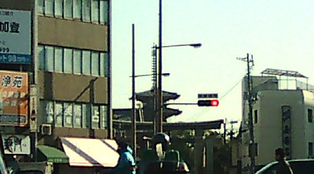 F1000004