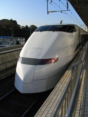 300系(新横浜駅)
