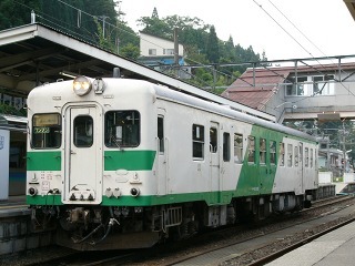 キハ52 125(JR大糸線南小谷駅にて:2006年8月27日)