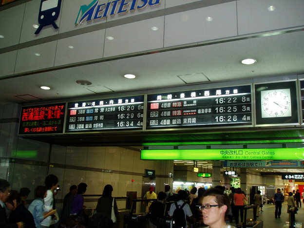 名鉄金山駅改札外ｺﾝｺｰｽｿﾗﾘｰﾀｲﾌﾟ発車標 写真共有サイト フォト蔵