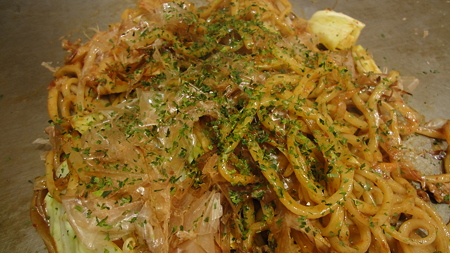 青のりかけて焼きそば大  北野田サンプラザのお好み焼き屋